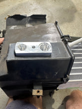 Load image into Gallery viewer, VR/VS evaporator to VN/VP evaporator box adapter
